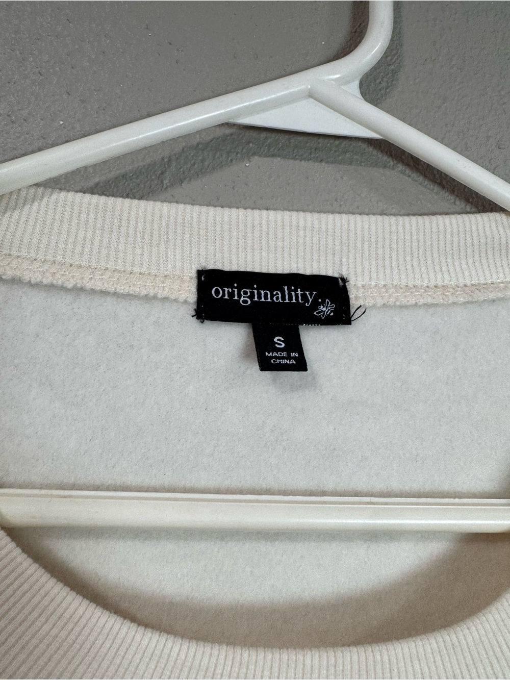 Women's Cream Cropped Sweatshirt with Bow Lace Detail - Picture 5 of 7